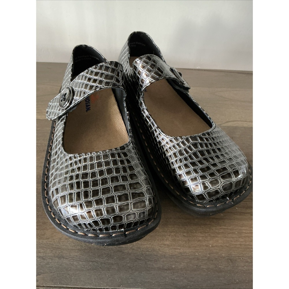 Sanosan Julia Comfort Mary Jane Clogs Pewter Crocodile Patent 7.5 NWOT